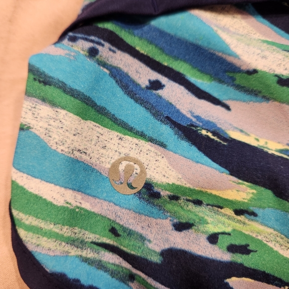 Lululemon speed short 2.5" - Picture 3 of 5